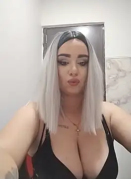 AdelinaJude online show from October 3, 2025, 8:39 pm