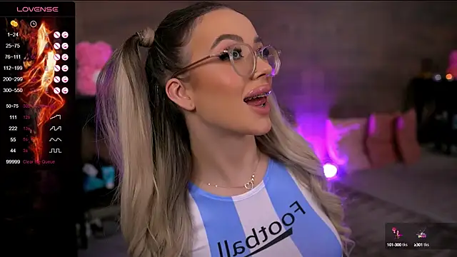 KylieJoyce online show from February 9, 2025, 8:34 pm