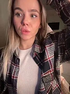 SkyBriii online show from January 22, 2025, 3:07 pm