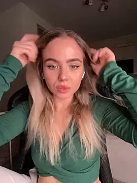 SkyBriii online show from February 23, 2025, 6:12 pm