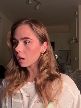 SkyBriii online show from October 24, 2025, 6:15 pm