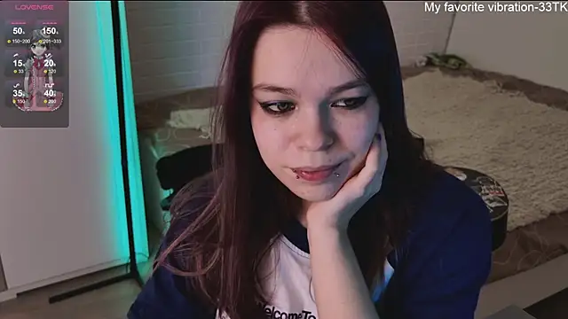 ValBae online show from December 20, 2024, 3:42 pm