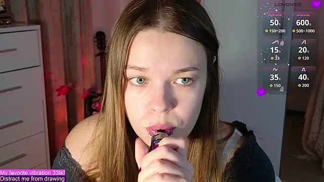 ValBae online show from October 19, 2025, 7:47 pm