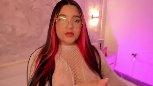 victoria18x online show from October 10, 2025, 7:13 pm