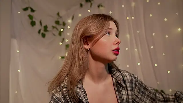 april blush online show from February 8, 2025, 1:01 pm