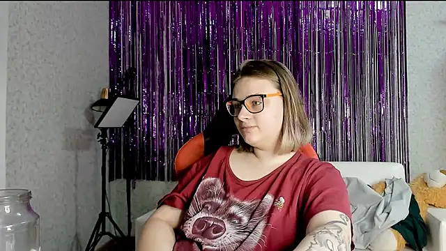 Seductive She Wolf online show from March 20, 2025, 3:23 am