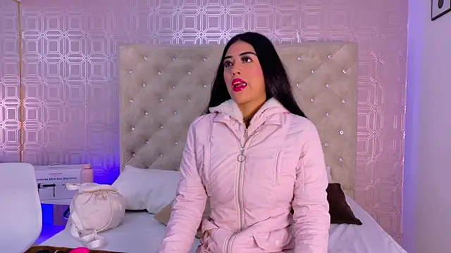 Mia-Monroe online show from January 17, 2026, 3:00 am