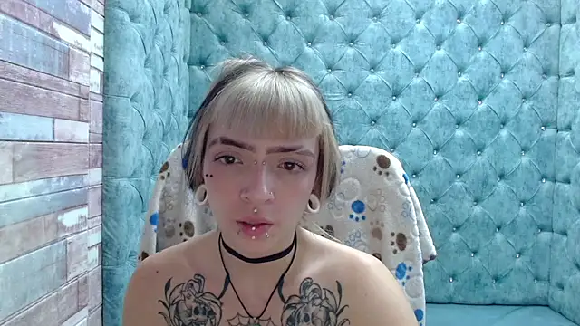 Samantha Smiith online show from October 16, 2025, 3:40 am