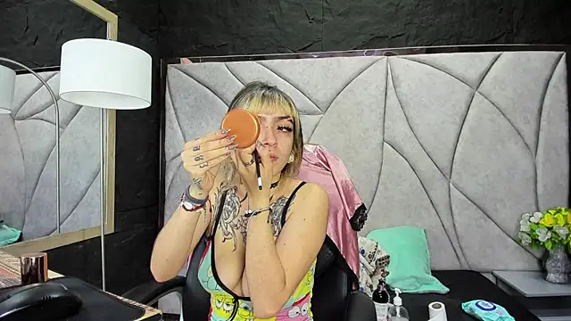 Snapshot of Samantha_Smiith chatting on February 10, 2026, 4:16 am Samantha Smiith online show from February 10, 2026, 4:16 am