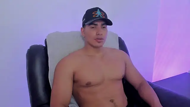 Snapshot of JamesGraay chatting on February 26, 2025, 4:14 pm JamesGraay online show from February 26, 2025, 4:14 pm