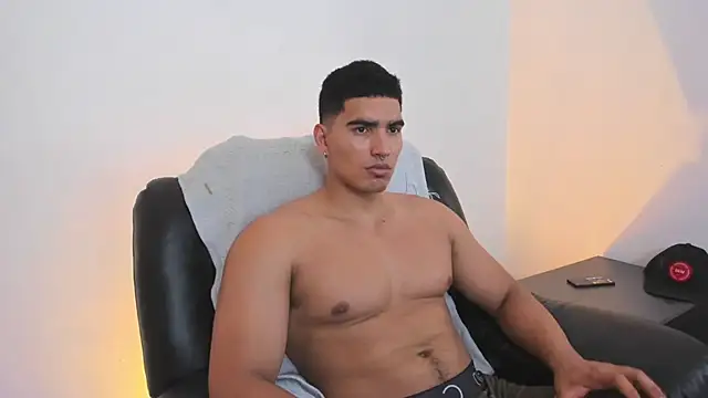 Snapshot of JamesGraay chatting on March 18, 2025, 5:53 pm JamesGraay online show from March 18, 2025, 5:53 pm