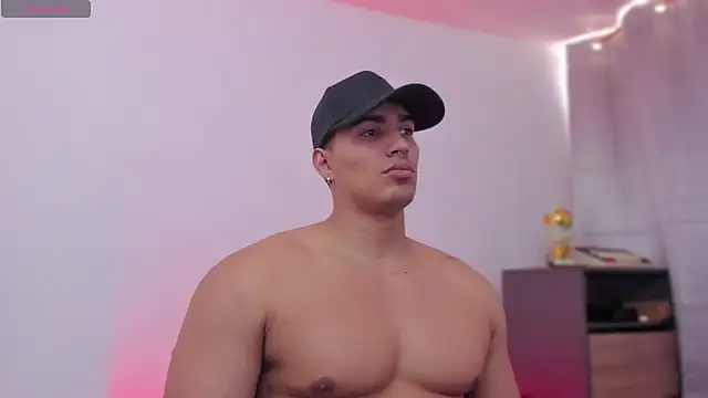 JamesGraay online show from November 21, 2025, 6:06 pm