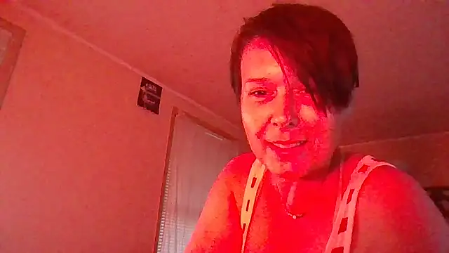 Snapshot of KatieBARBiE98 chatting on September 26, 2025, 10:47 pm KatieBARBiE98 online show from September 26, 2025, 10:47 pm