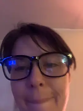 Snapshot of KatieBARBiE98 chatting on October 11, 2025, 10:41 pm KatieBARBiE98 online show from October 11, 2025, 10:41 pm