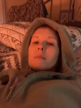 Snapshot of KatieBARBiE98 chatting on November 11, 2025, 9:48 pm KatieBARBiE98 online show from November 11, 2025, 9:48 pm