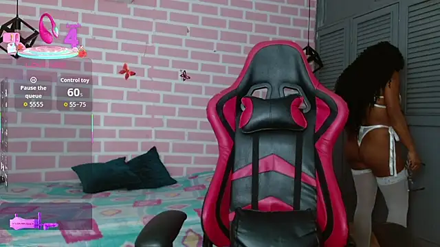 analus-01 online show from October 3, 2025, 10:07 pm