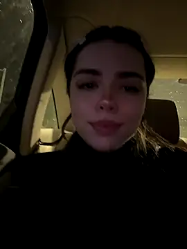 pantyless online show from October 25, 2025, 10:04 pm