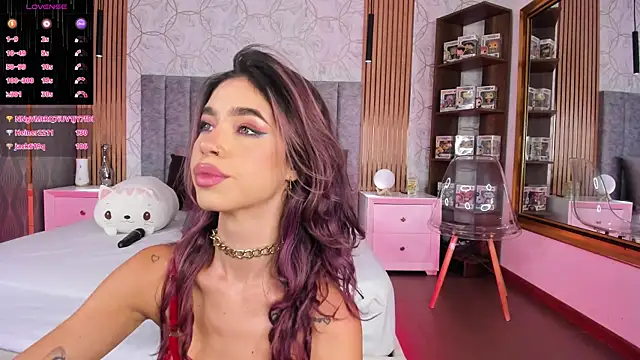 Snapshot of MarianaSnake chatting on December 7, 2024, 4:36 pm MarianaSnake online show from December 7, 2024, 4:36 pm