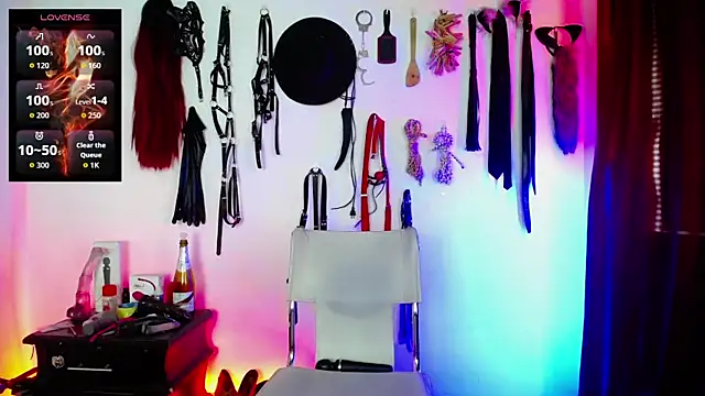 Snapshot of akinoro_ chatting on September 10, 2025, 7:14 pm akinoro online show from September 10, 2025, 7:14 pm