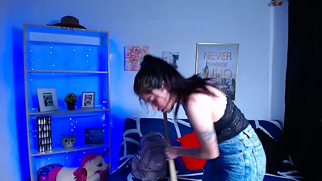 Snapshot of Sian__1 chatting on January 13, 2025, 6:38 pm Sian 1 online show from January 13, 2025, 6:38 pm