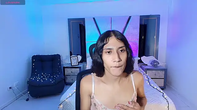 Snapshot of CamilaHarperr_ chatting on December 20, 2024, 2:52 am CamilaHarperr online show from December 20, 2024, 2:52 am