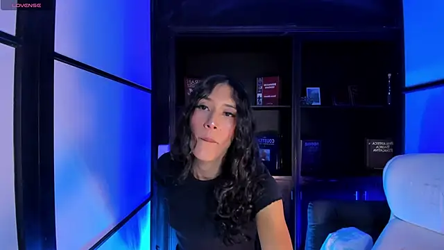 Snapshot of CamilaHarperr_ chatting on December 31, 2024, 3:45 am CamilaHarperr online show from December 31, 2024, 3:45 am