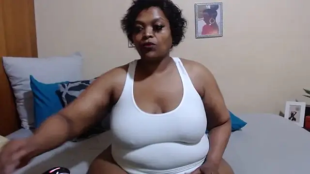 HotCurvyAssx38 online show from January 6, 2025, 1:31 am