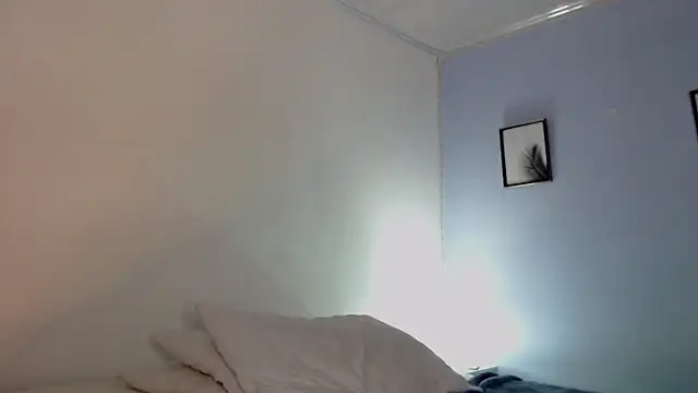 Snapshot of SophiaJoliebm chatting on March 8, 2025, 3:28 am SophiaJoliebm online show from March 8, 2025, 3:28 am