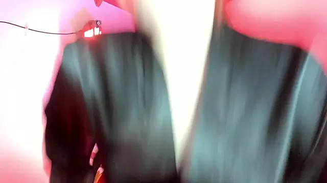 Snapshot of sweeet_peach chatting on April 25, 2026, 5:54 am sweeet peach online show from April 25, 2026, 5:54 am