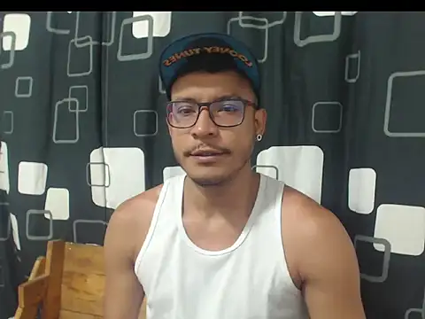 Snapshot of CharlesLeeRay chatting on November 9, 2025, 4:44 am CharlesLeeRay online show from November 9, 2025, 4:44 am