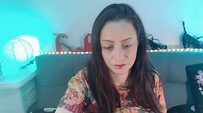 Snapshot of catalinamommyx chatting on January 31, 2025, 8:22 pm catalinamommyx online show from January 31, 2025, 8:22 pm