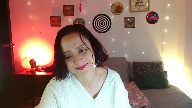 catalinamommyx online show from July 15, 2026, 11:43 pm