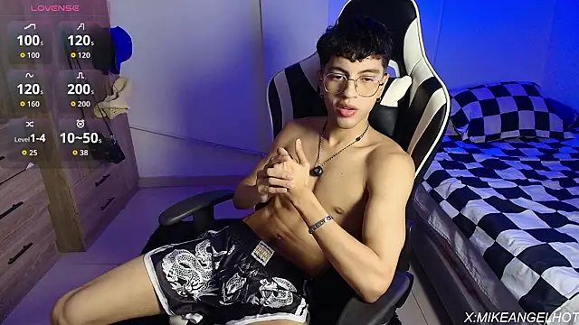 Angelligth online show from March 18, 2026, 3:42 am