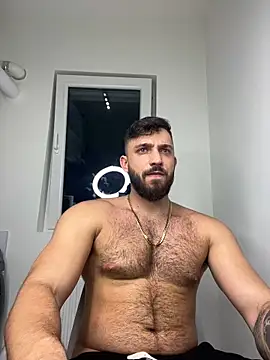 Snapshot of LoveIsBlind_ chatting on December 8, 2024, 6:50 pm LoveIsBlind online show from December 8, 2024, 6:50 pm