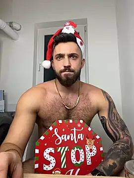 Snapshot of LoveIsBlind_ chatting on December 26, 2024, 12:03 am LoveIsBlind online show from December 26, 2024, 12:03 am