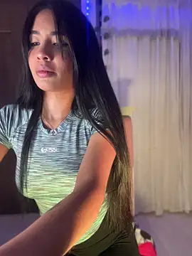 Snapshot of lina_pink chatting on July 7, 2026, 3:42 am lina pink online show from July 7, 2026, 3:42 am