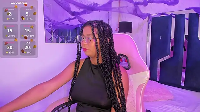 MilaHall  online show from October 28, 2025, 3:54 am