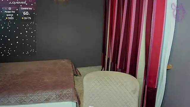 AnitaMays online show from December 23, 2024, 1:13 pm