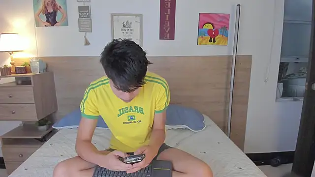 justinbiler online show from October 6, 2025, 12:24 pm