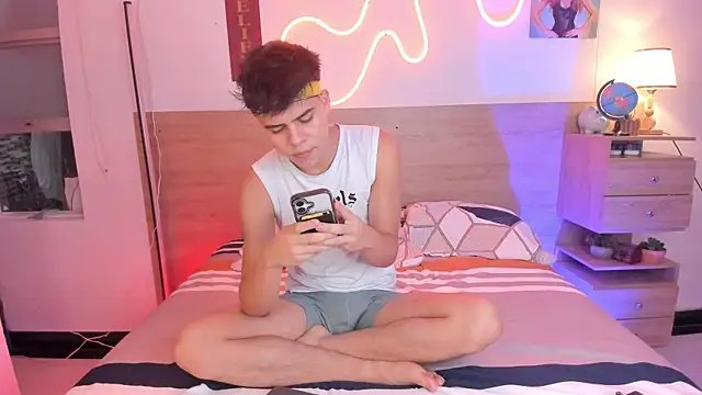 justinbiler online show from October 21, 2025, 1:45 pm