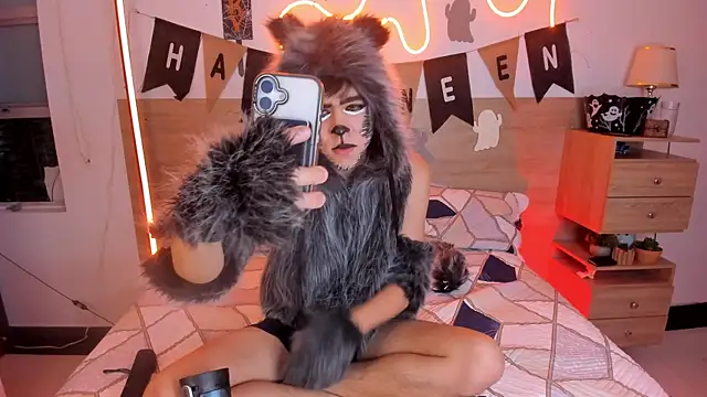 justinbiler online show from October 31, 2025, 1:12 pm