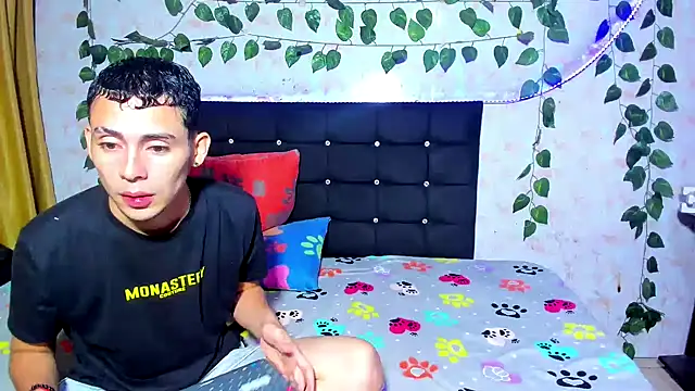 Alexander and Xiao online show from January 21, 2025, 2:22 am