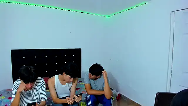 Alexander and Xiao online show from March 3, 2025, 9:05 pm