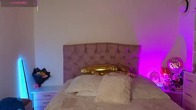 miaa saenz1 online show from October 25, 2025, 5:04 am