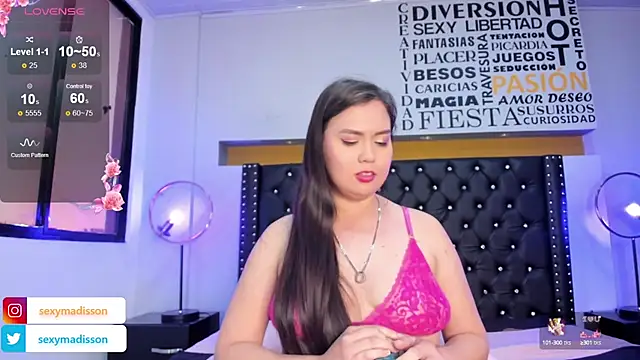 MADISSONLOVE  online show from January 18, 2025, 3:16 pm