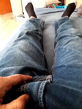 Snapshot of Big_Dick_22_in_Room chatting on March 3, 2025, 2:37 pm Big Dick 22 in Room online show from March 3, 2025, 2:37 pm