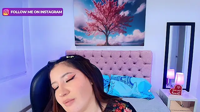 Emma monserrat online show from January 6, 2026, 7:39 pm