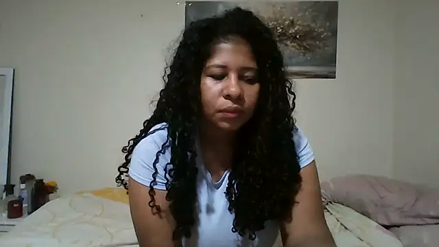 Snapshot of Ivon-09 chatting on June 16, 2026, 12:30 pm Ivon-09 online show from June 16, 2026, 12:30 pm