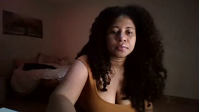 Snapshot of Ivon-09 chatting on July 5, 2026, 12:56 pm Ivon-09 online show from July 5, 2026, 12:56 pm