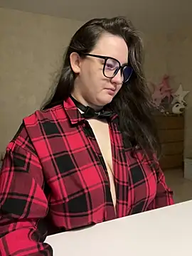 Snapshot of hungry1bunny chatting on January 30, 2025, 5:28 pm hungry1bunny online show from January 30, 2025, 5:28 pm